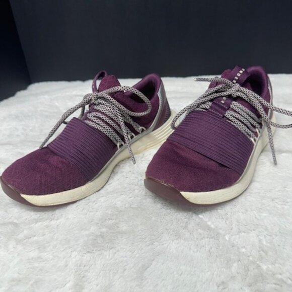 Under Armour Breathe Woman's Size 7 - Picture 3 of 10